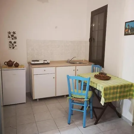 Maria's Aparthotel *